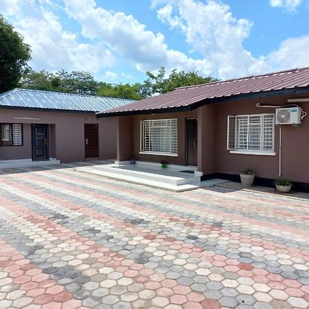 Kasuda Rooms - Cosy Self Contained Rooms Ливингстън Екстериор снимка